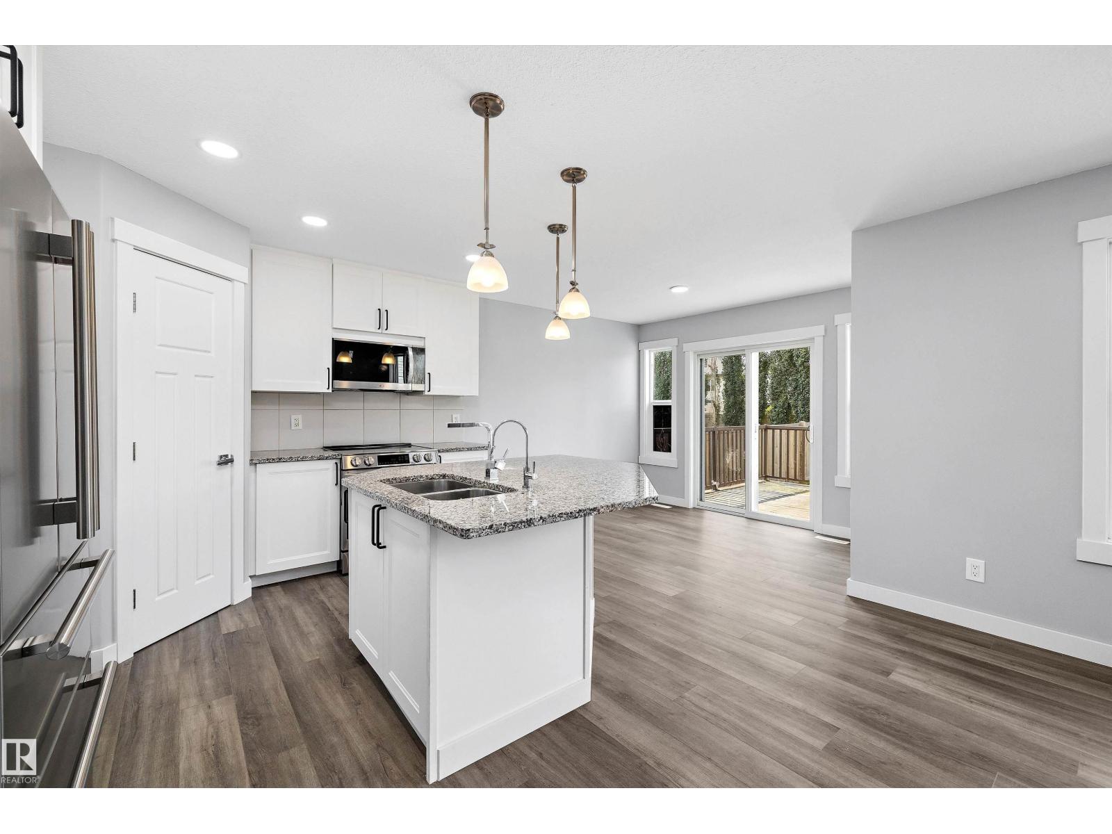 Photo 13 of 2028 69 St Sw, Edmonton AB