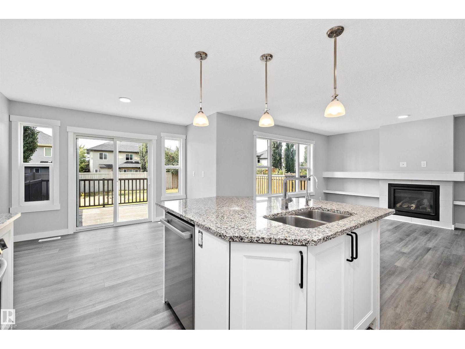 Photo 15 of 2028 69 St Sw, Edmonton AB