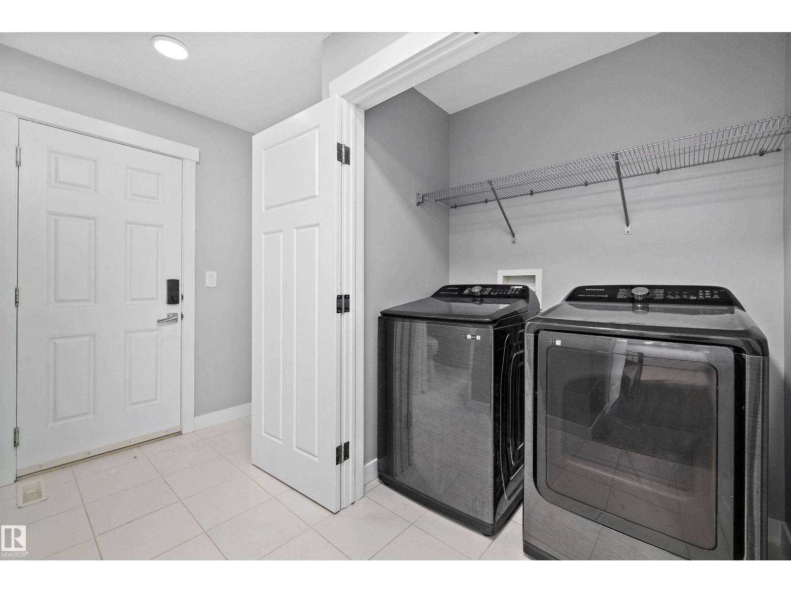 Photo 18 of 2028 69 St Sw, Edmonton AB