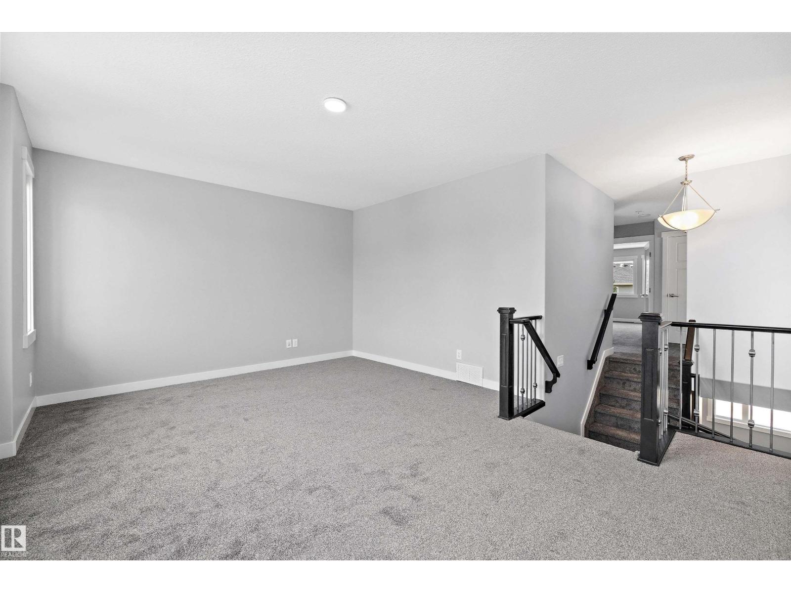 Photo 20 of 2028 69 St Sw, Edmonton AB
