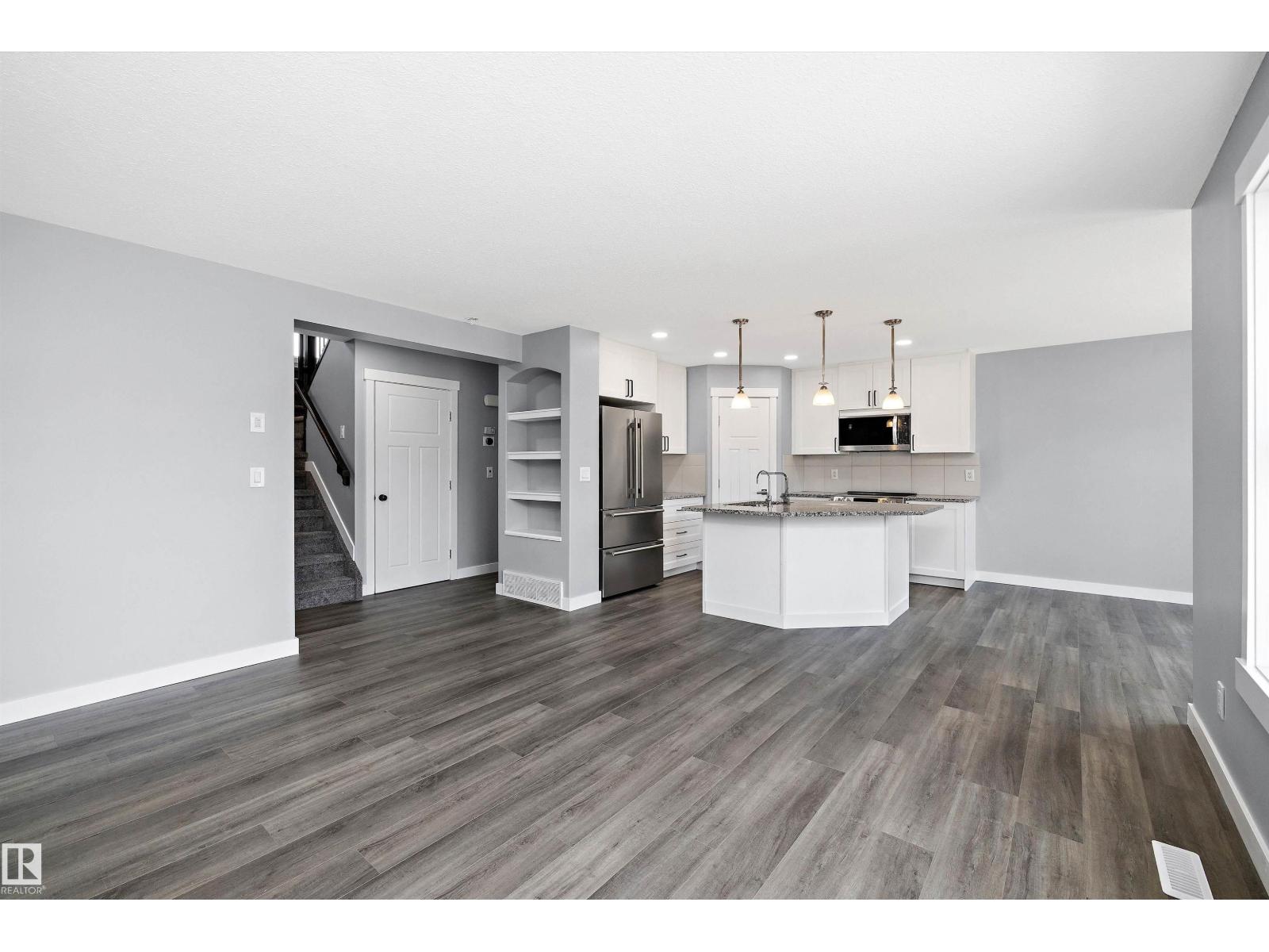 Photo 7 of 2028 69 St Sw, Edmonton AB