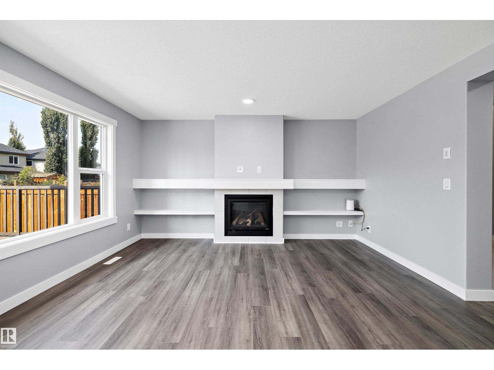 Photo 9 of 2028 69 St Sw, Edmonton AB