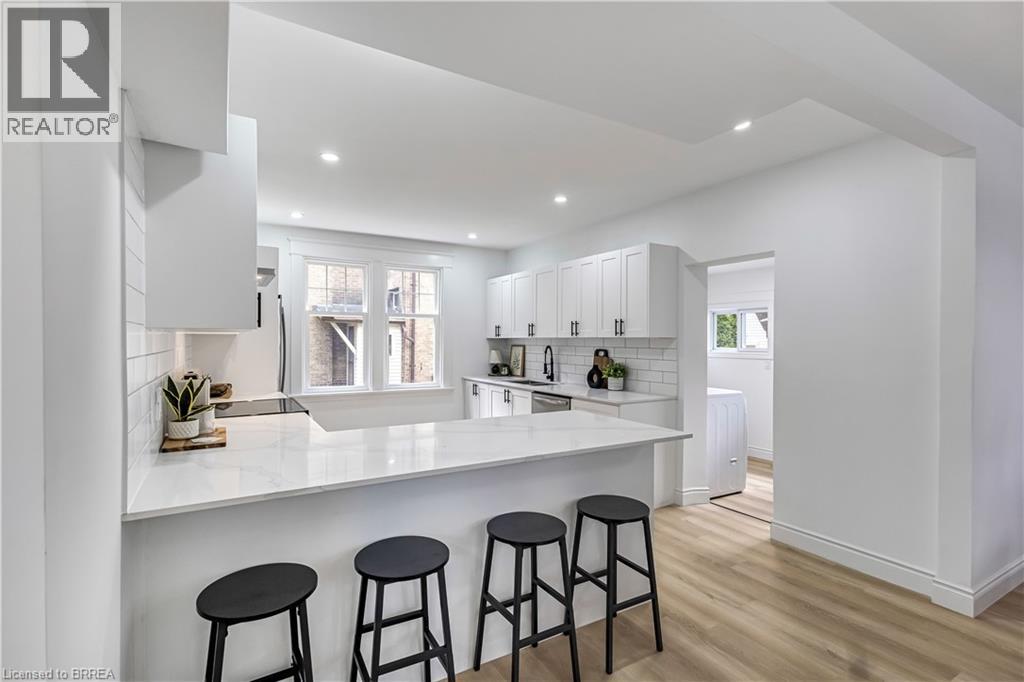 Photo 11 of 15 Hawarden Avenue, Brantford ON