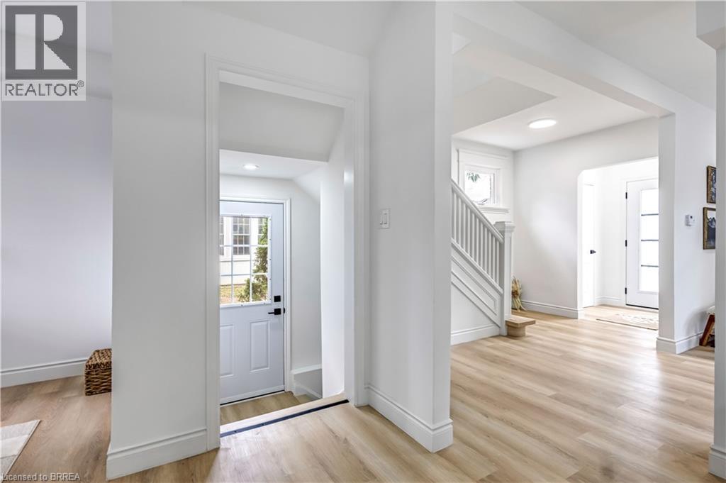 Photo 18 of 15 Hawarden Avenue, Brantford ON
