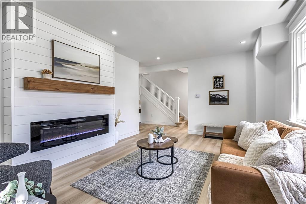 Photo 7 of 15 Hawarden Avenue, Brantford ON
