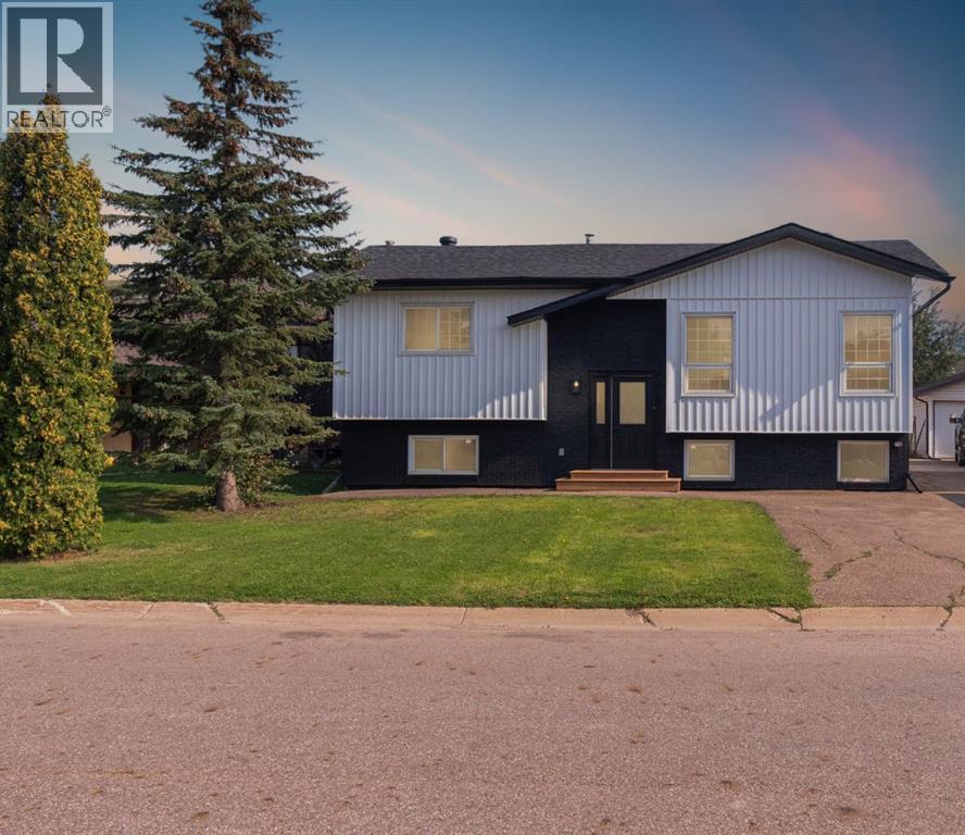 Photo 1 of 280 Beaton Place, Fort Mcmurray AB