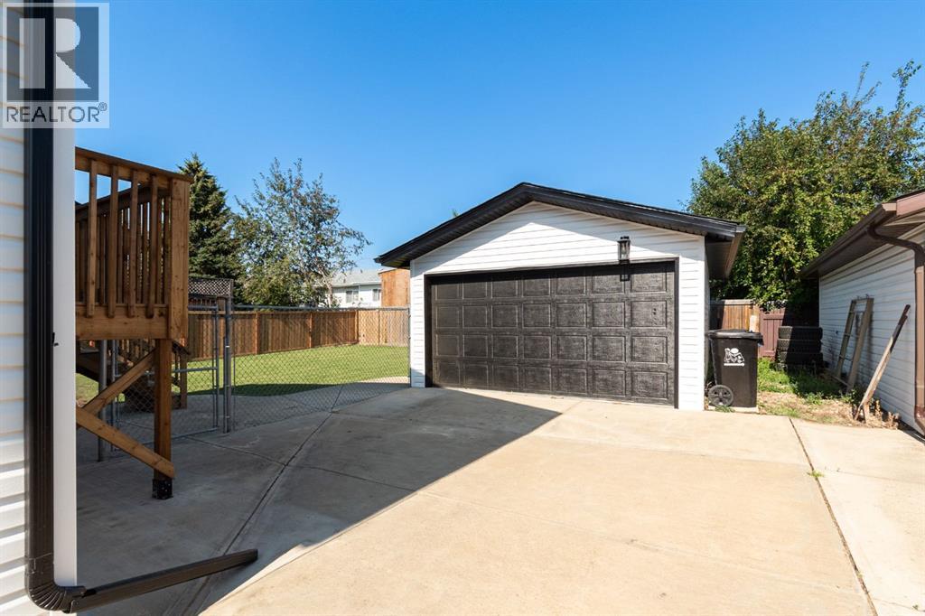 Photo 48 of 280 Beaton Place, Fort Mcmurray AB