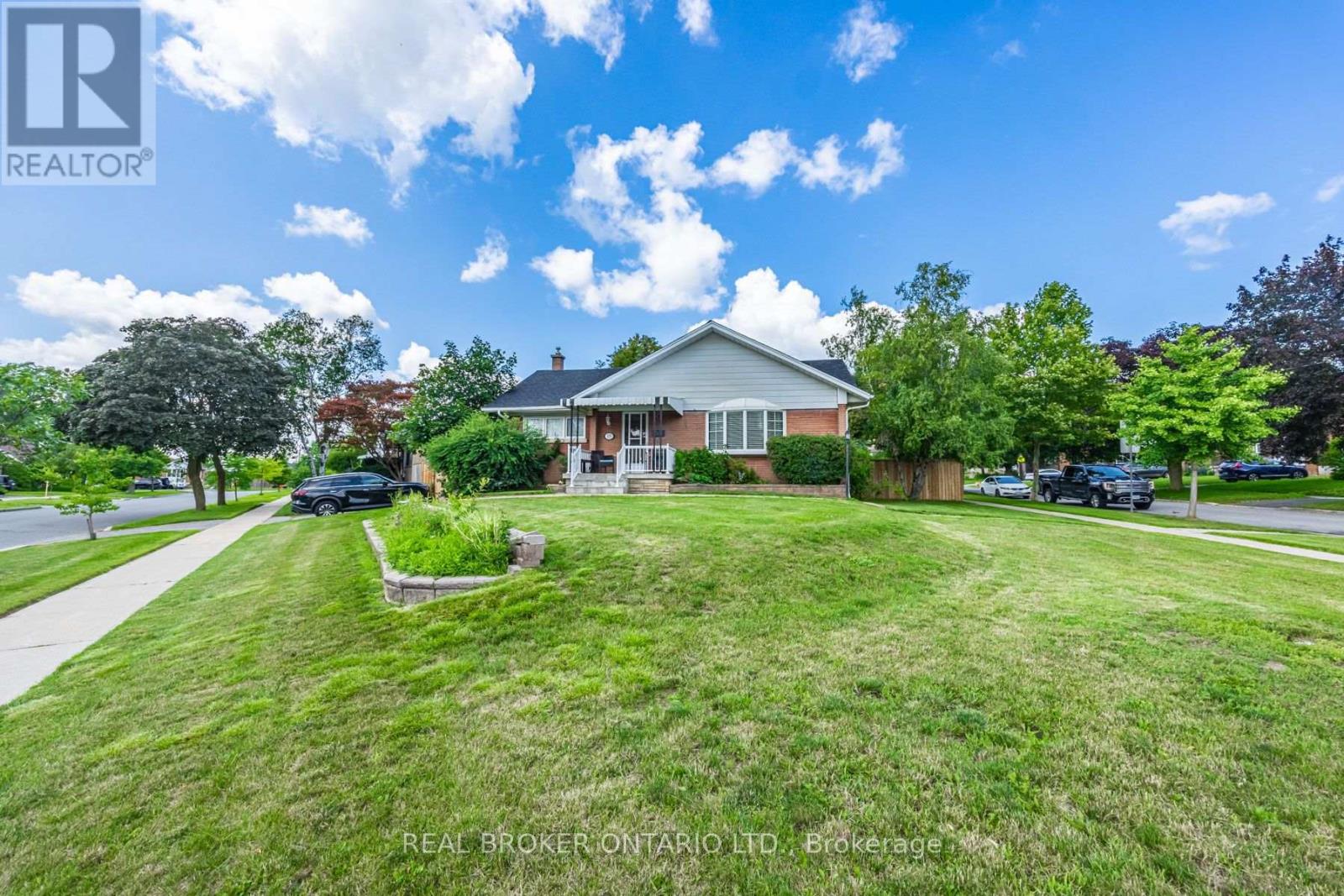 Photo 2 of Bsmt 18 Shropshire Drive, Toronto ON