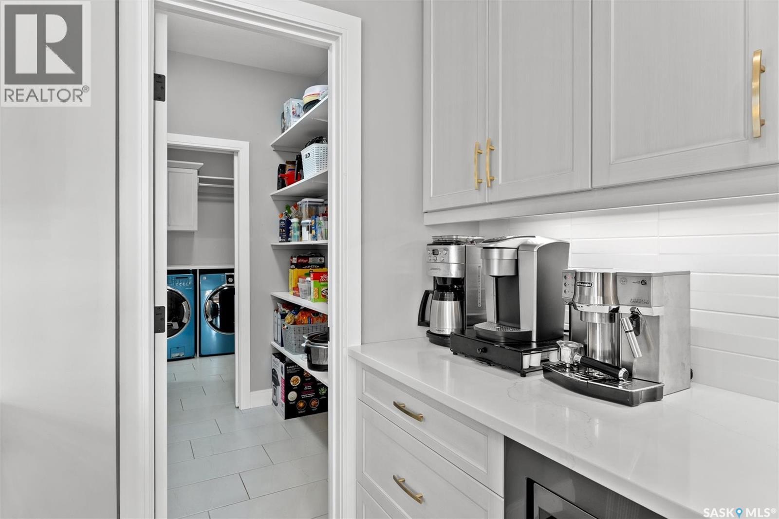 Photo 12 of 858 Childers Rise, Saskatoon SK