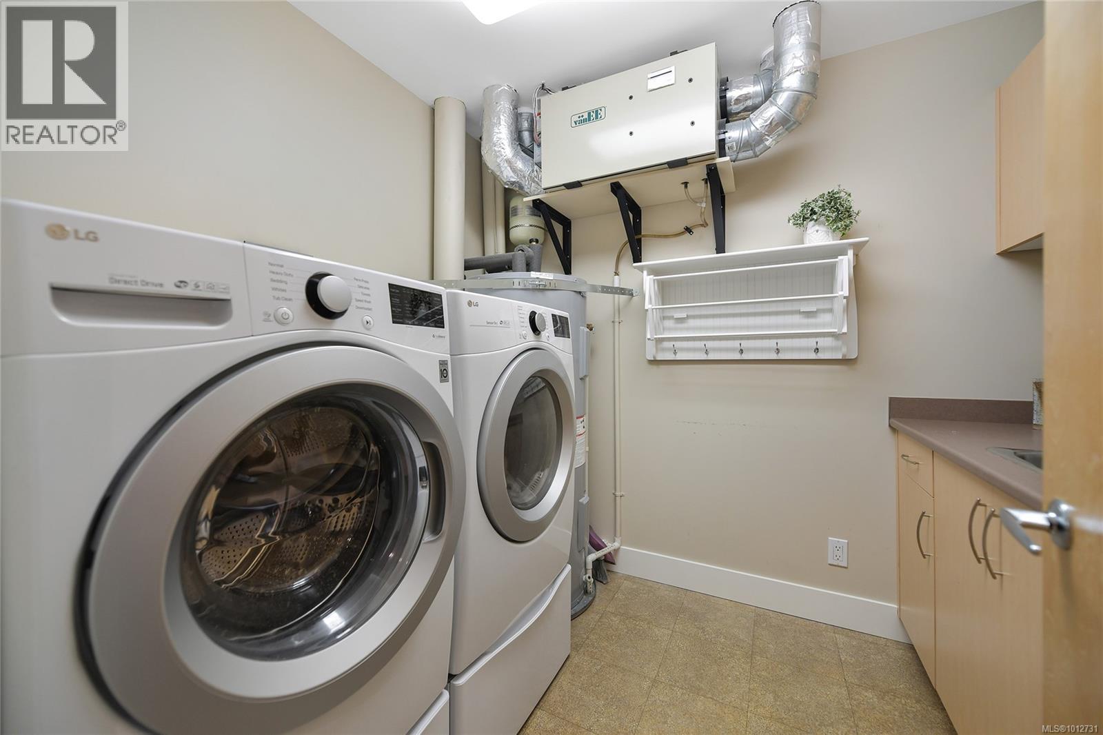  5336 Sayward Hill Crescent, Saanich