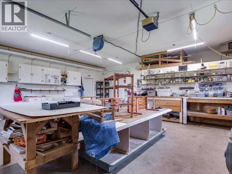 24228 Township Road 390, Rural Lacombe County