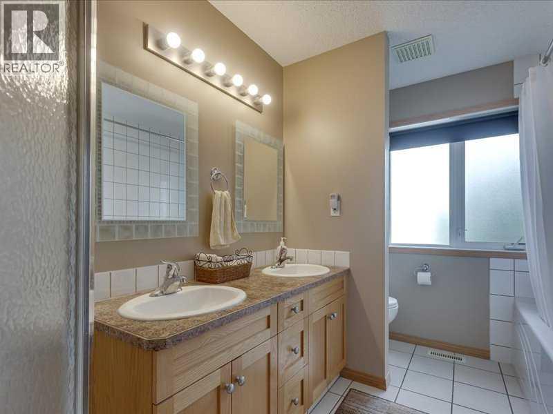 24228 Township Road 390, Rural Lacombe County