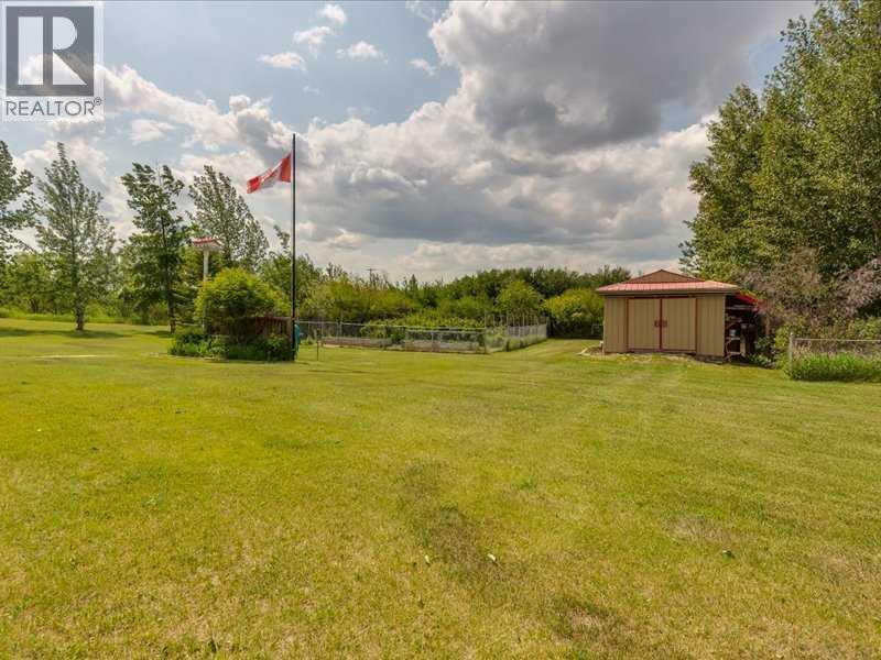 24228 Township Road 390, Rural Lacombe County