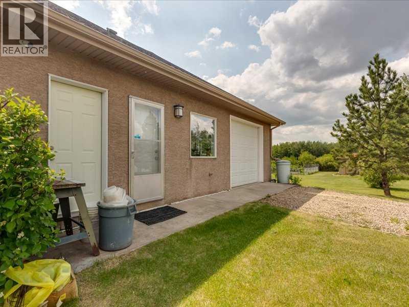 24228 Township Road 390, Rural Lacombe County