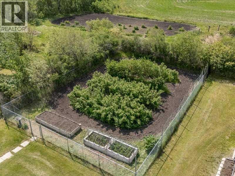 24228 Township Road 390, Rural Lacombe County
