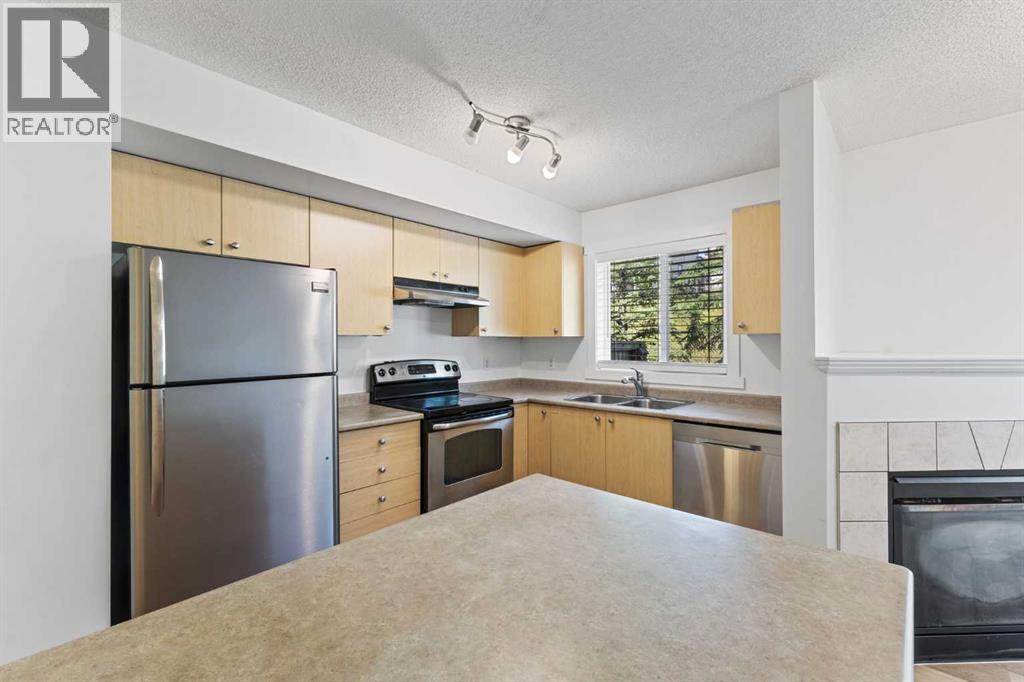 Photo 18 of 42 Citadel Meadow Gardens Nw, Calgary AB