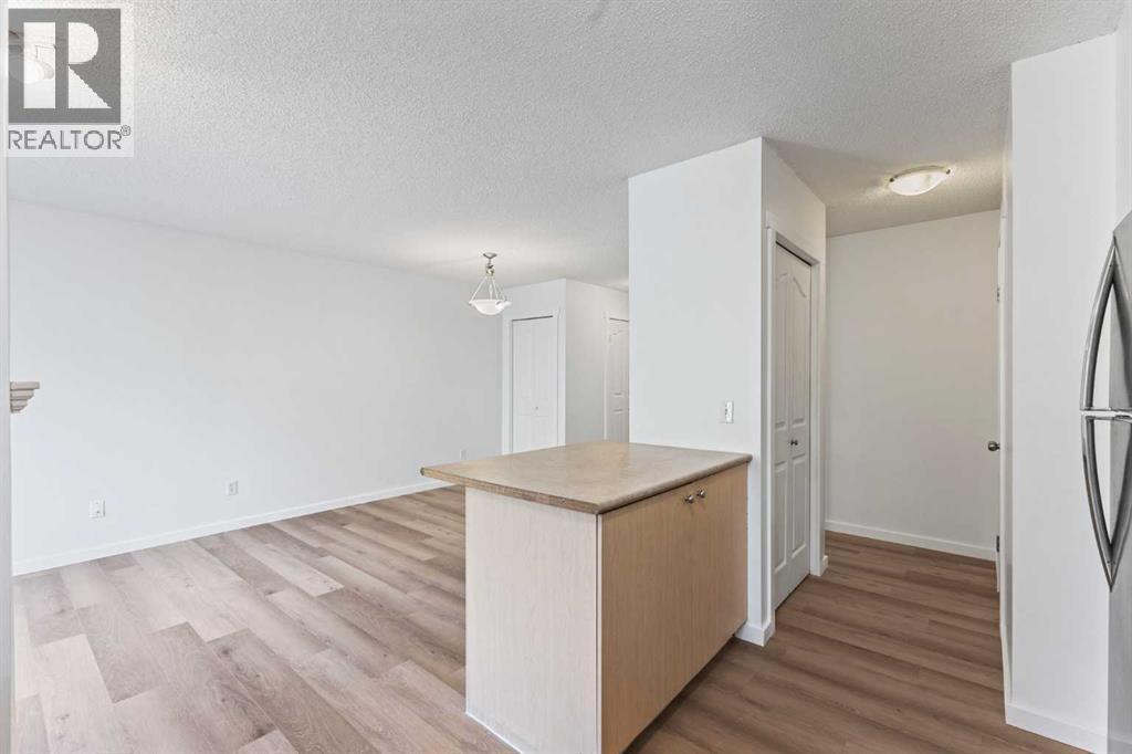 Photo 20 of 42 Citadel Meadow Gardens Nw, Calgary AB