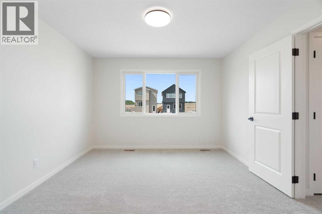 Photo 24 of 938 Livingston View Ne, Calgary AB