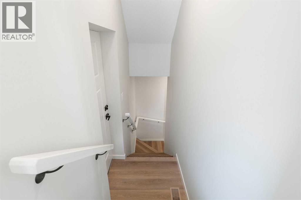 Photo 30 of 938 Livingston View Ne, Calgary AB