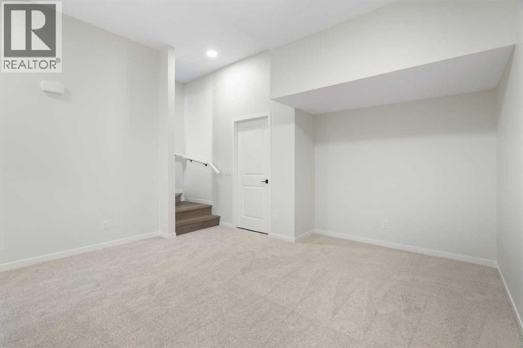 Photo 32 of 938 Livingston View Ne, Calgary AB