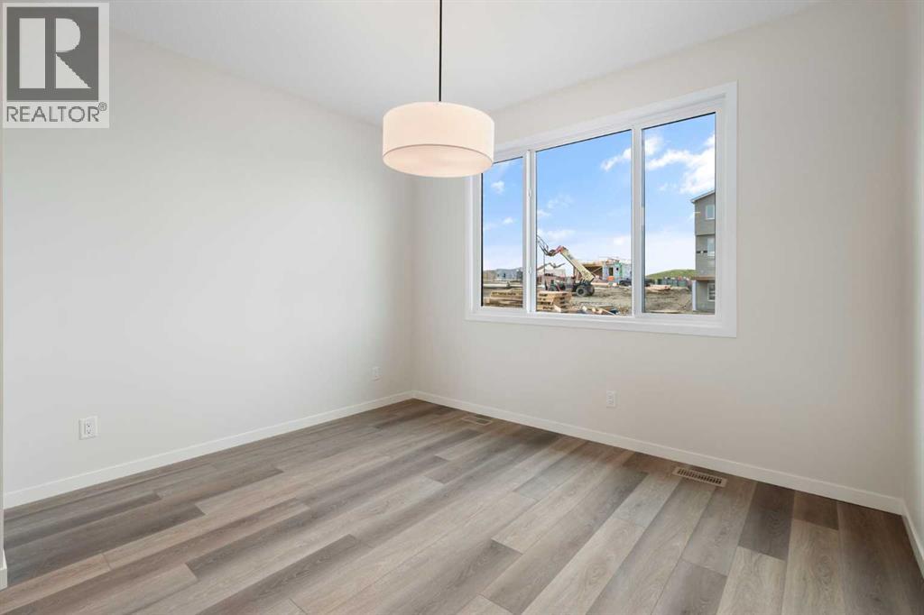Photo 15 of 938 Livingston View Ne, Calgary AB