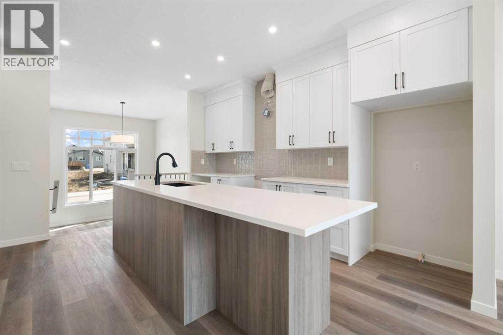 Photo 11 of 938 Livingston View Ne, Calgary AB