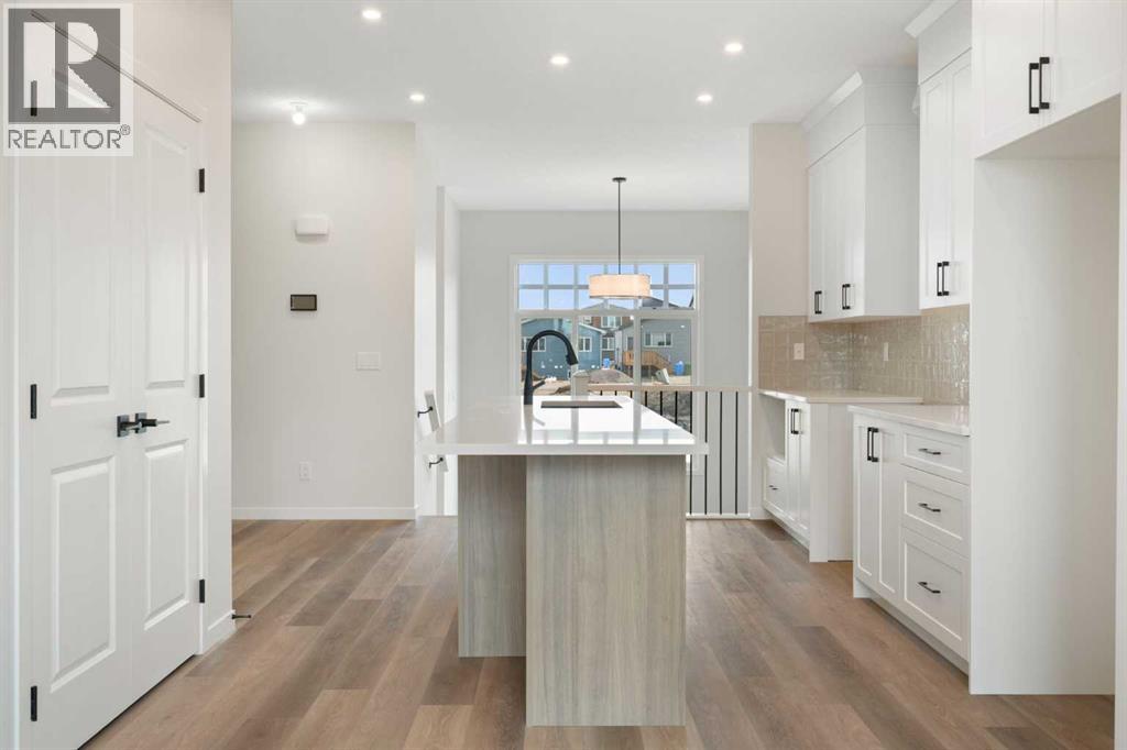 Photo 12 of 938 Livingston View Ne, Calgary AB