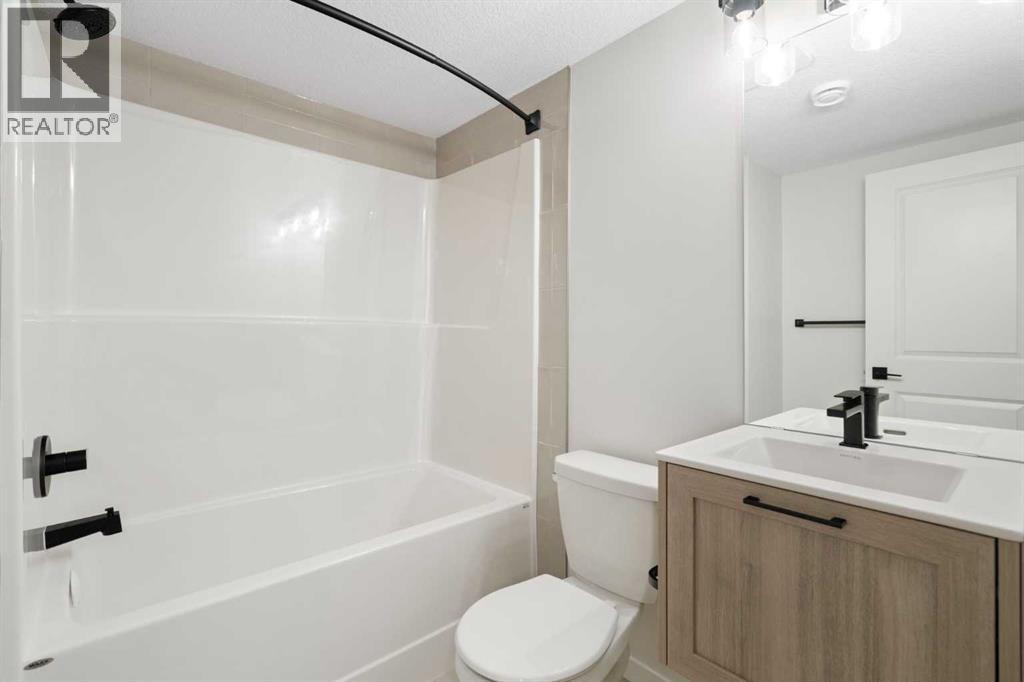 Photo 36 of 938 Livingston View Ne, Calgary AB