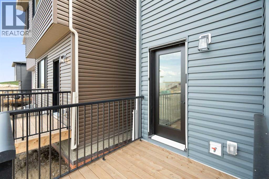 Photo 39 of 938 Livingston View Ne, Calgary AB