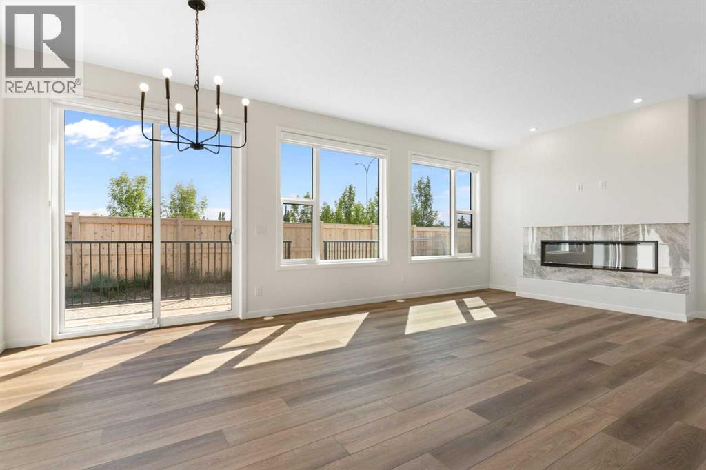 Photo 15 of 266 West Grove Lane Sw, Calgary AB