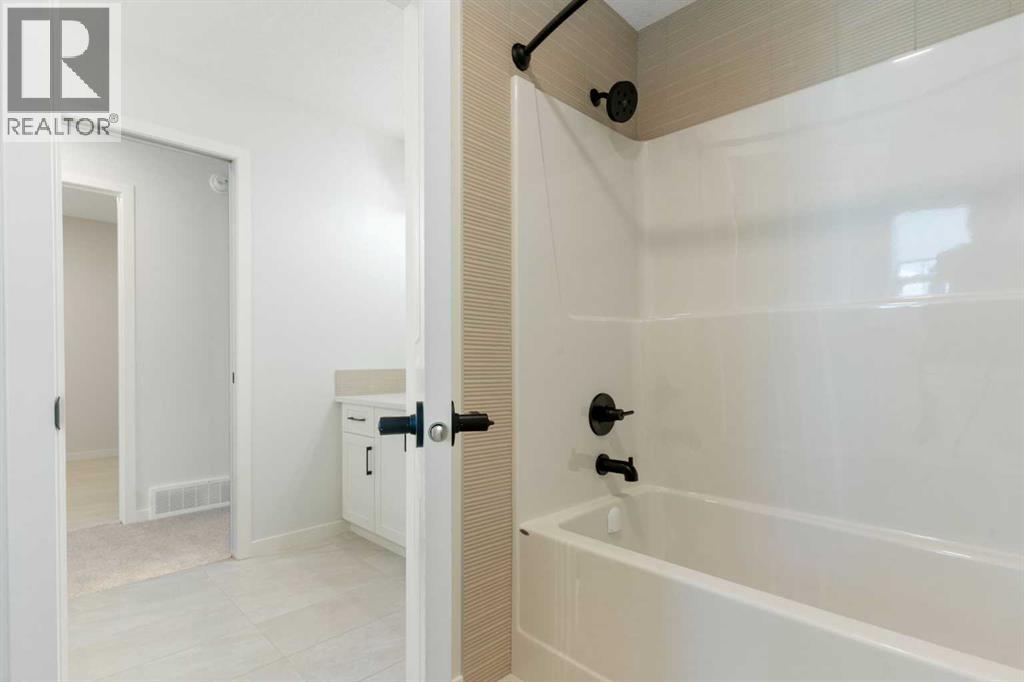 Photo 29 of 266 West Grove Lane Sw, Calgary AB