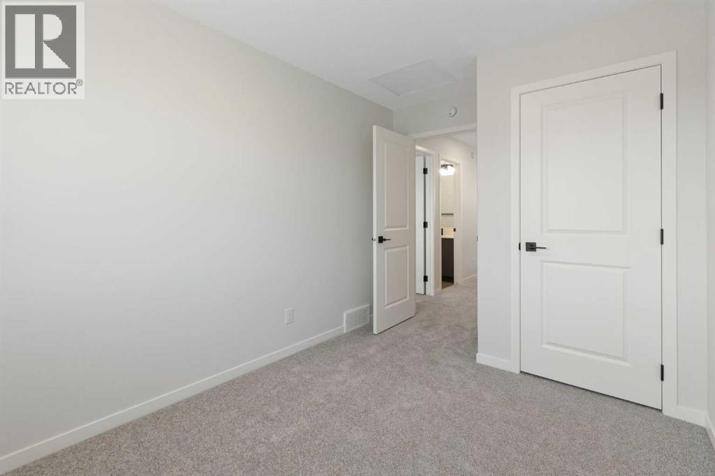 Photo 28 of 580 Rowmont Boulevard Nw, Calgary AB