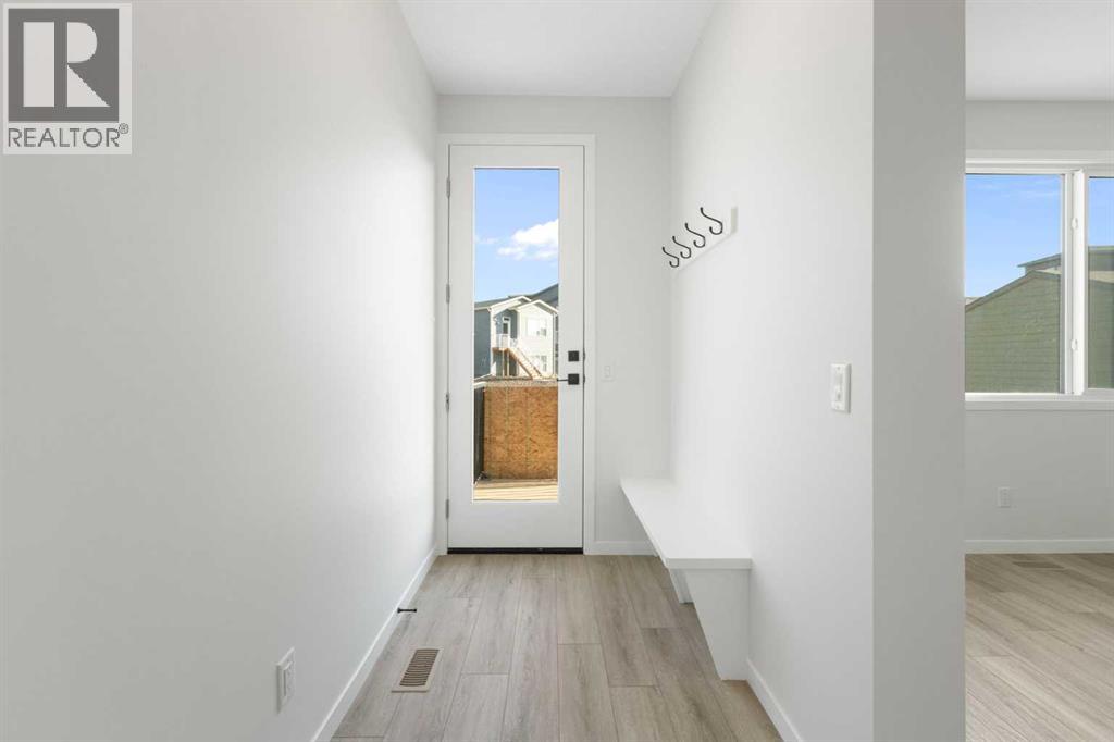 Photo 18 of 580 Rowmont Boulevard Nw, Calgary AB