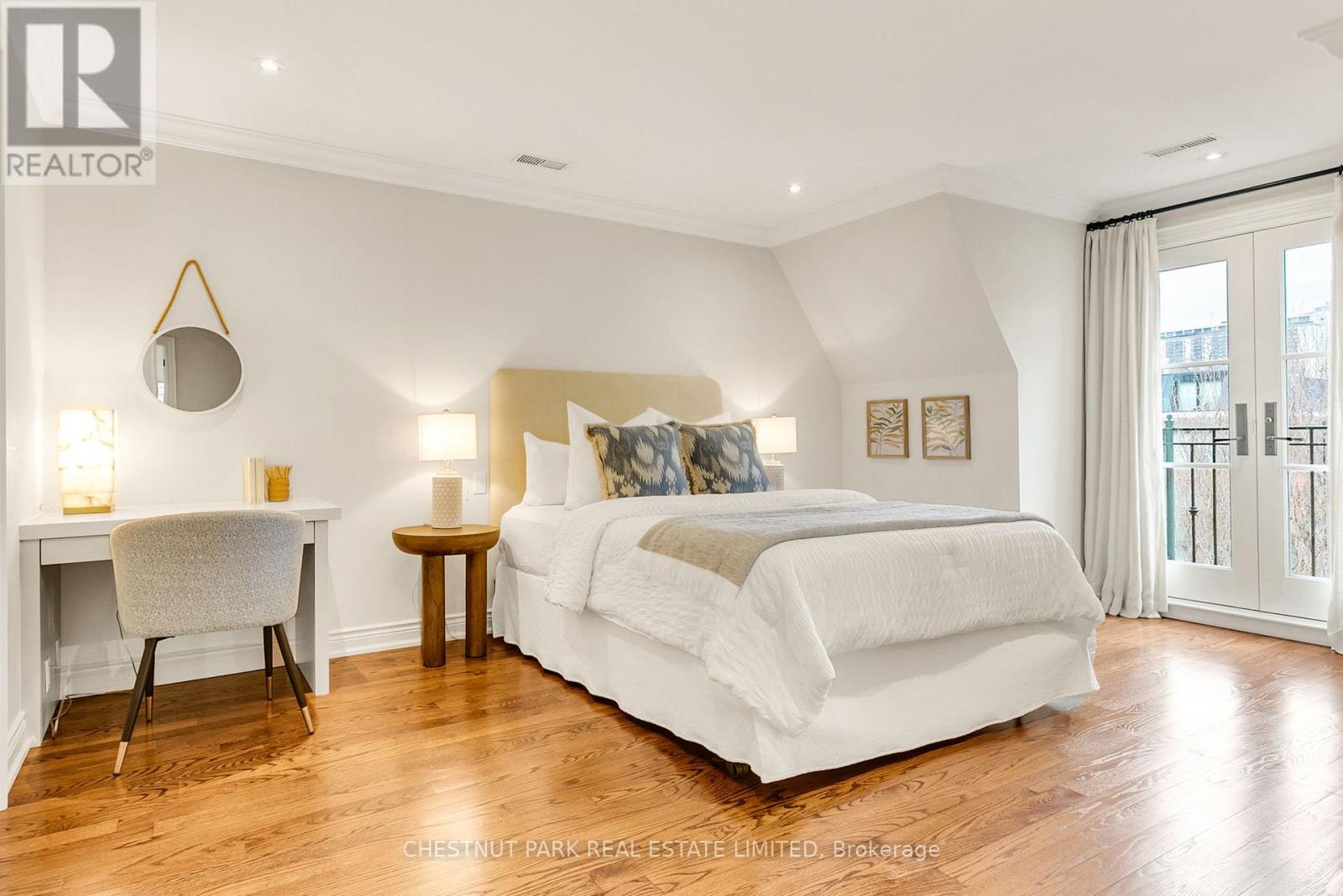 Photo 32 of 68 Rowanwood Avenue, Toronto ON