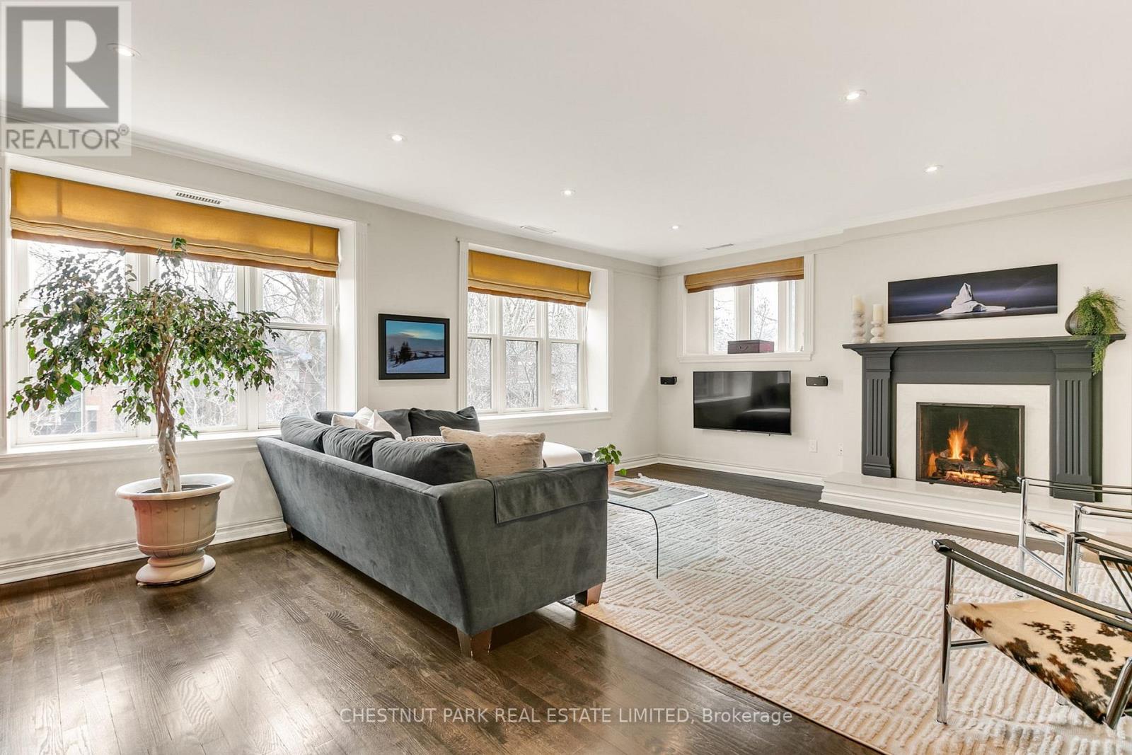 Photo 24 of 68 Rowanwood Avenue, Toronto ON