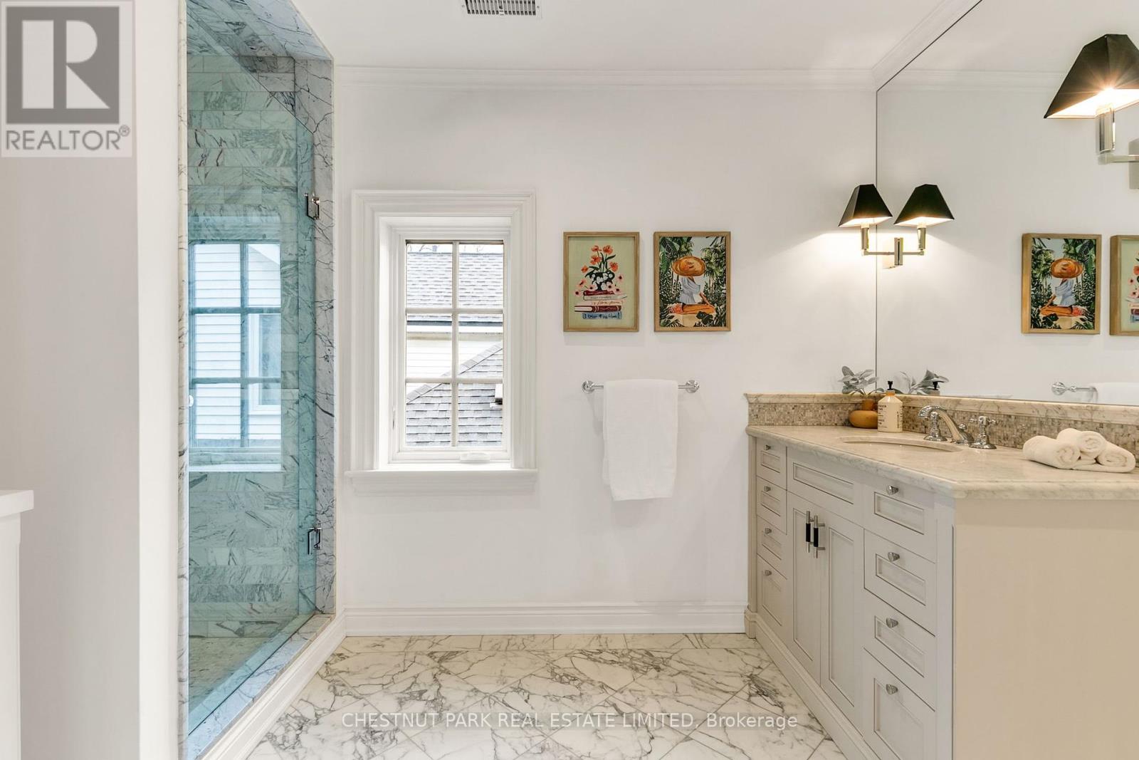 Photo 37 of 68 Rowanwood Avenue, Toronto ON