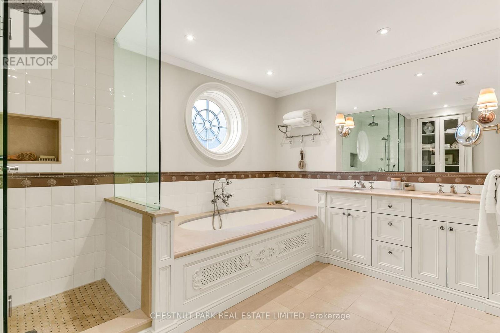 Photo 31 of 68 Rowanwood Avenue, Toronto ON
