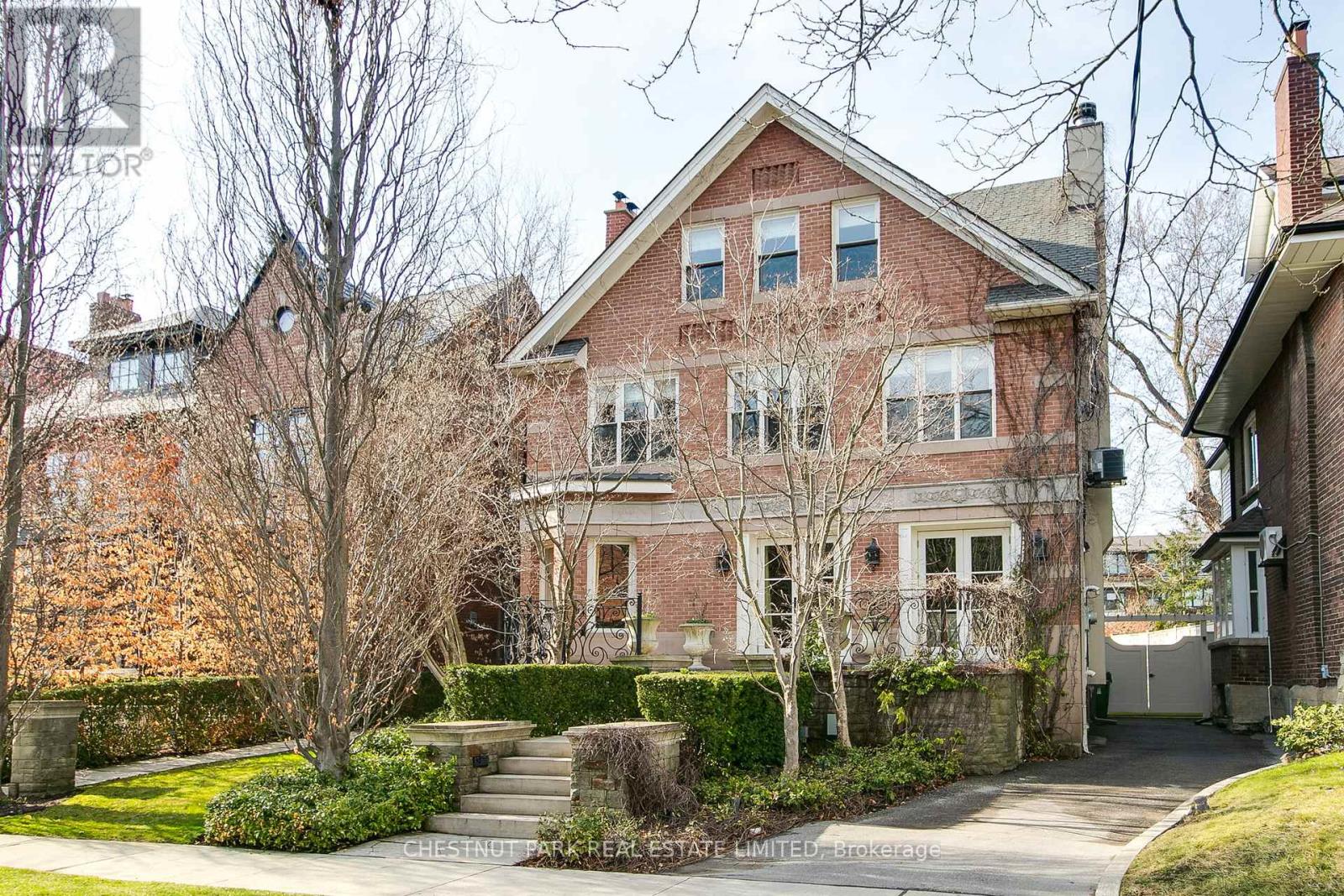 Photo 3 of 68 Rowanwood Avenue, Toronto ON