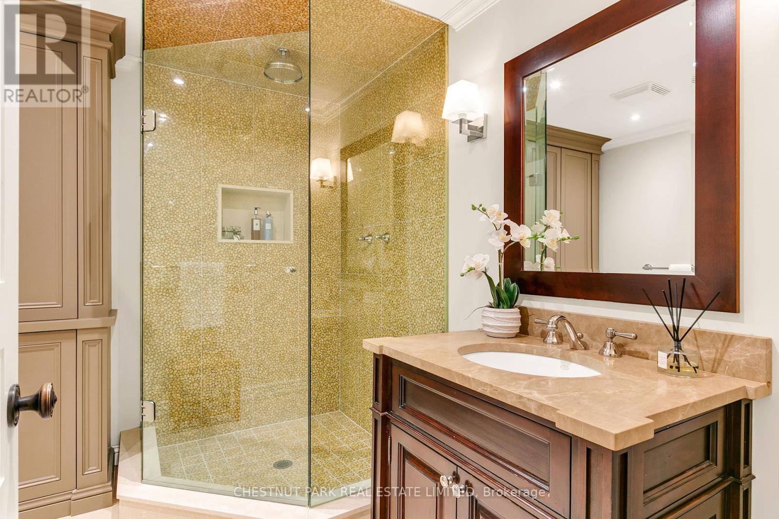 Photo 43 of 68 Rowanwood Avenue, Toronto ON