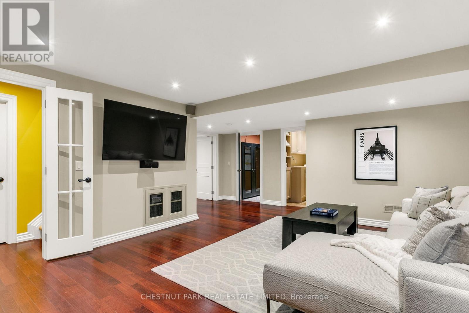Photo 40 of 68 Rowanwood Avenue, Toronto ON