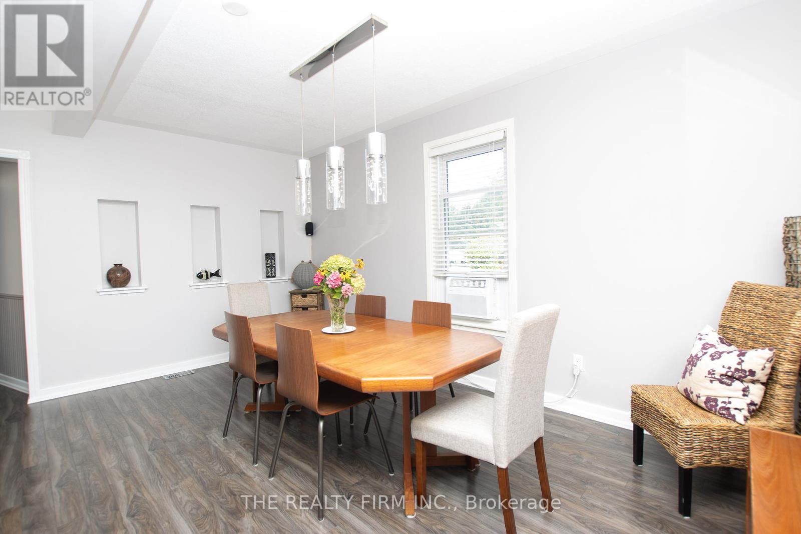 Photo 10 of 428 Saul Street, London East ON