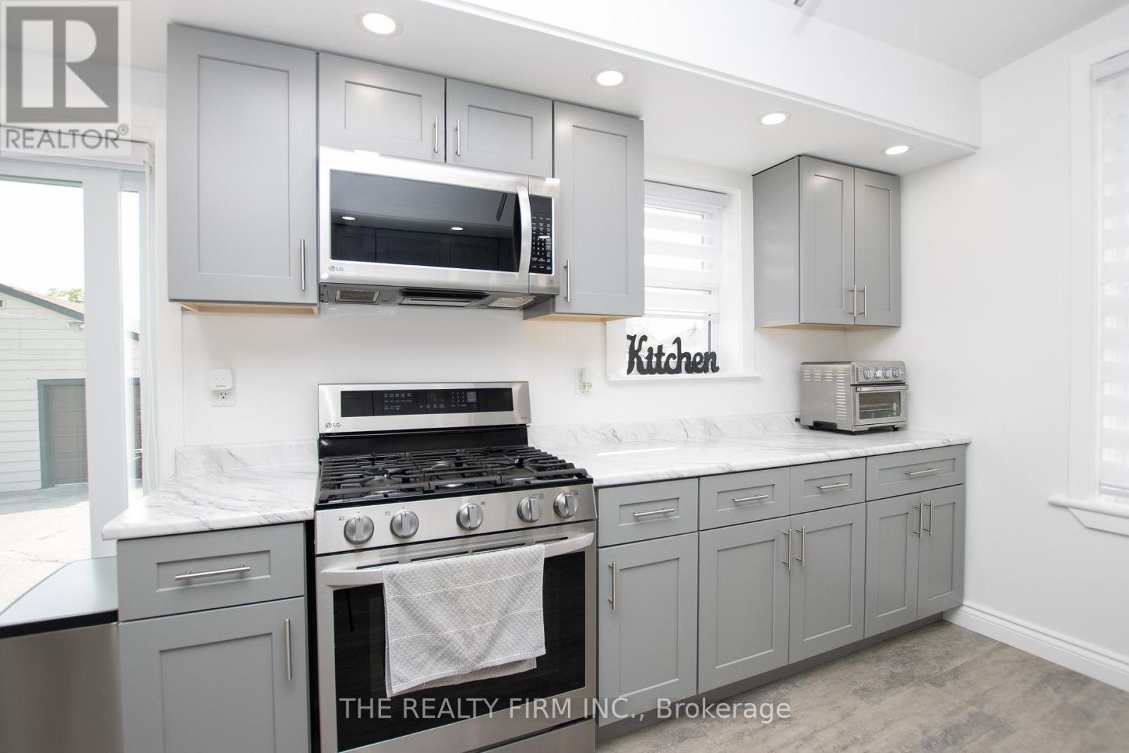 Photo 15 of 428 Saul Street, London East ON