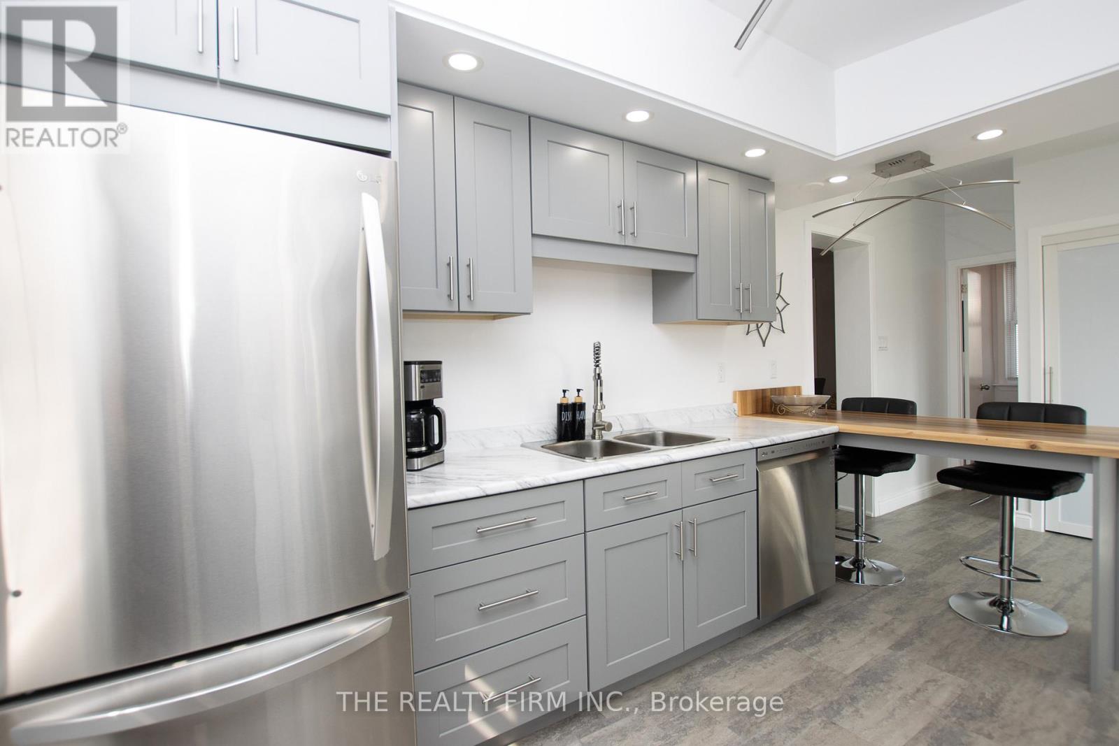Photo 16 of 428 Saul Street, London East ON
