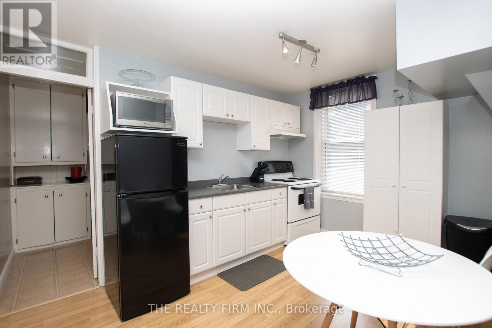 Photo 23 of 428 Saul Street, London East ON