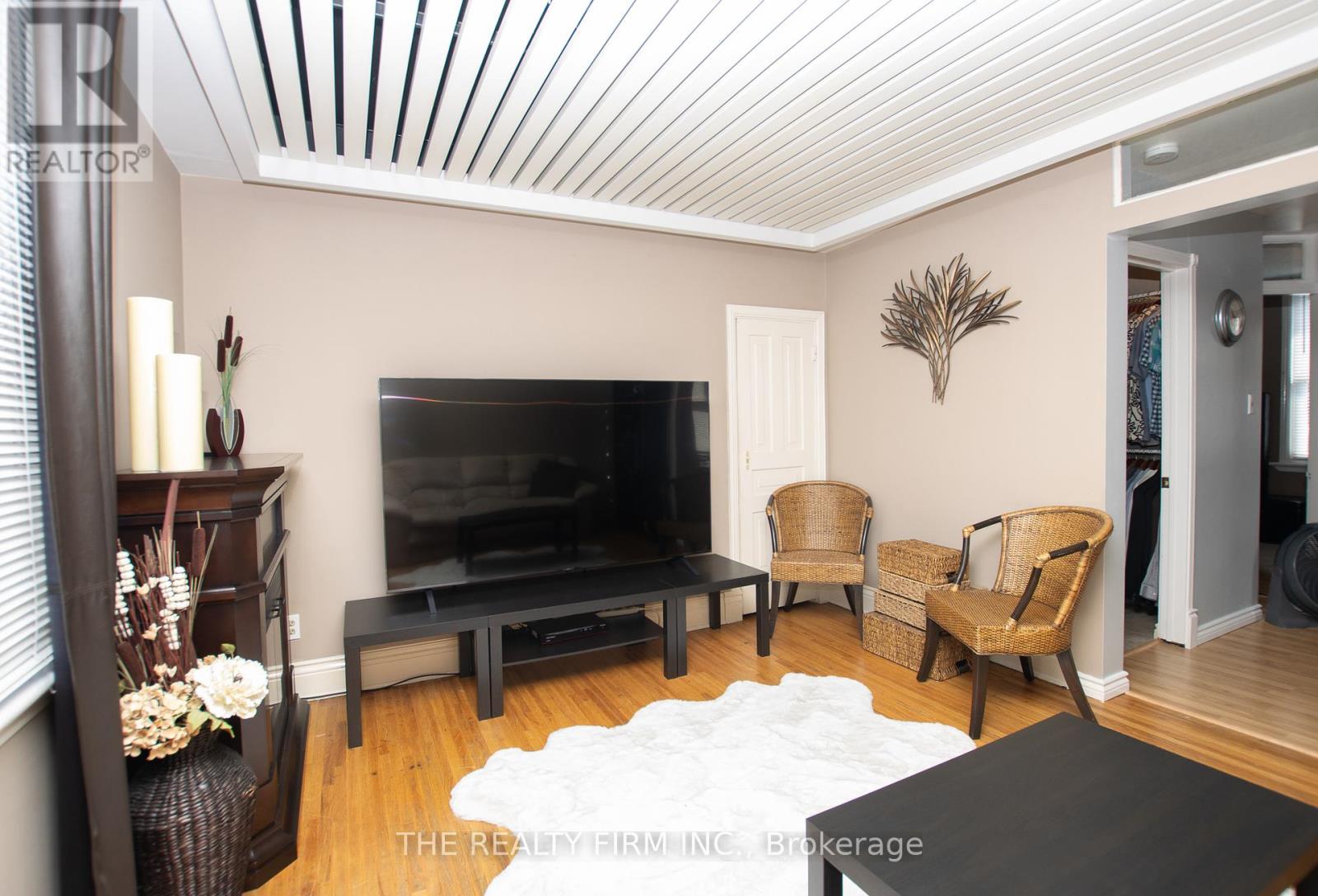 Photo 25 of 428 Saul Street, London East ON