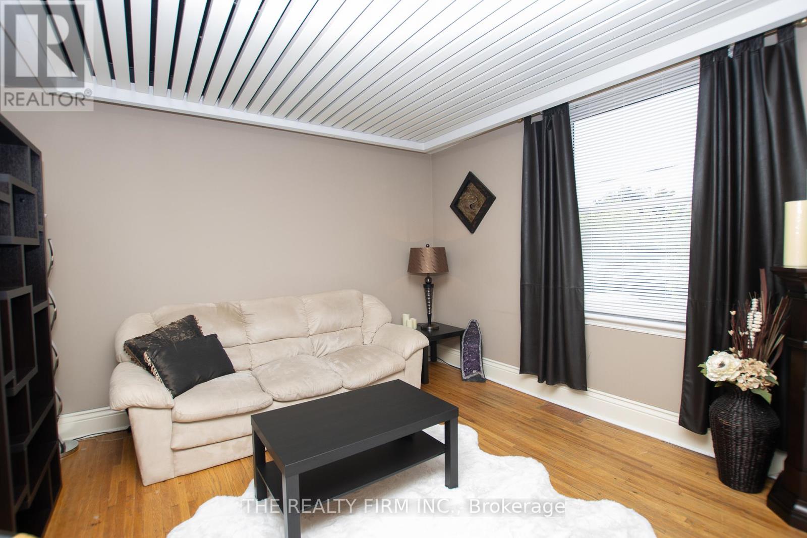 Photo 26 of 428 Saul Street, London East ON