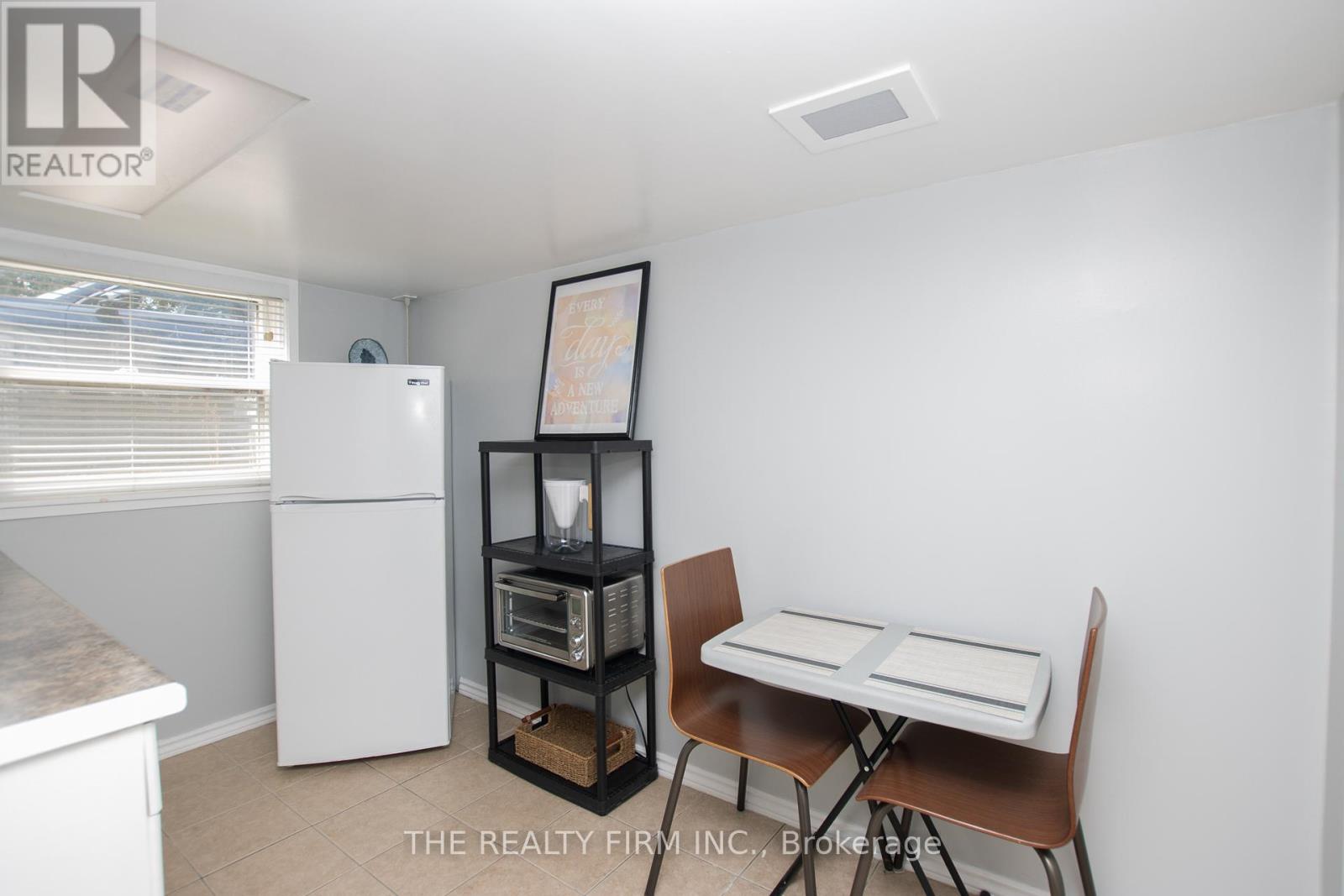 Photo 32 of 428 Saul Street, London East ON
