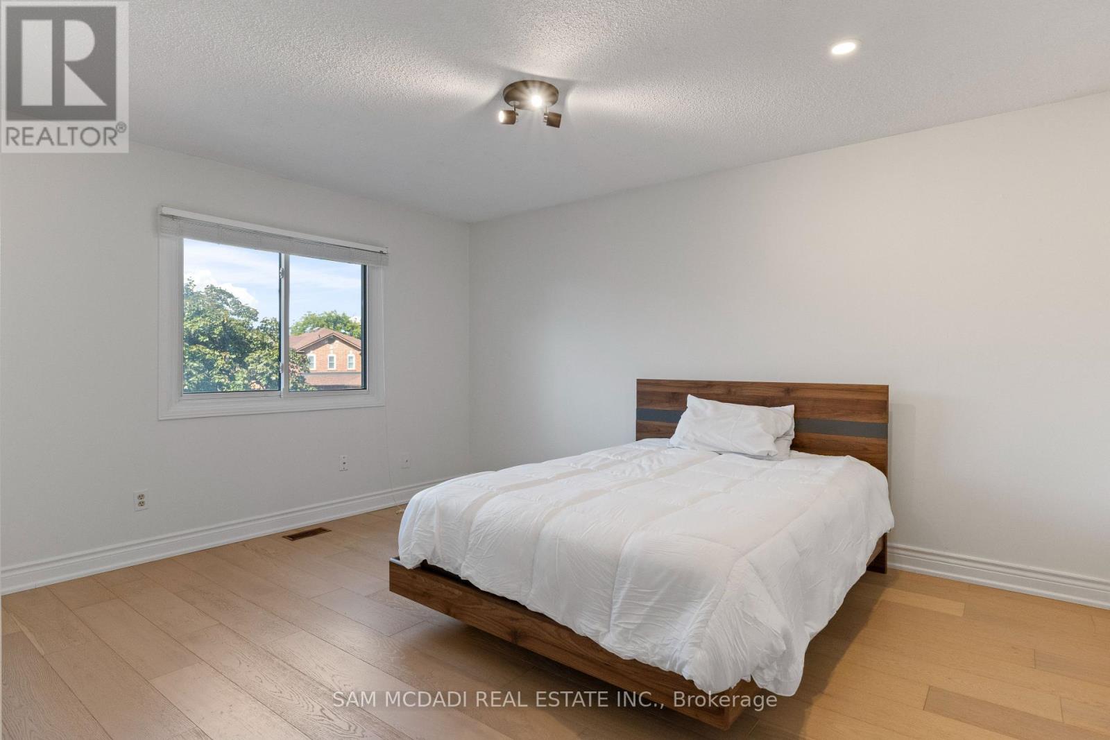 Photo 33 of 3068 Prentiss Road, Mississauga ON