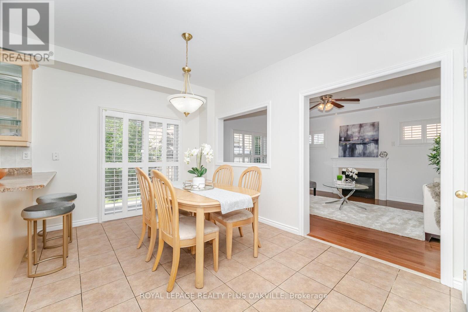 Photo 12 of 110 Earlsbridge Boulevard, Brampton ON