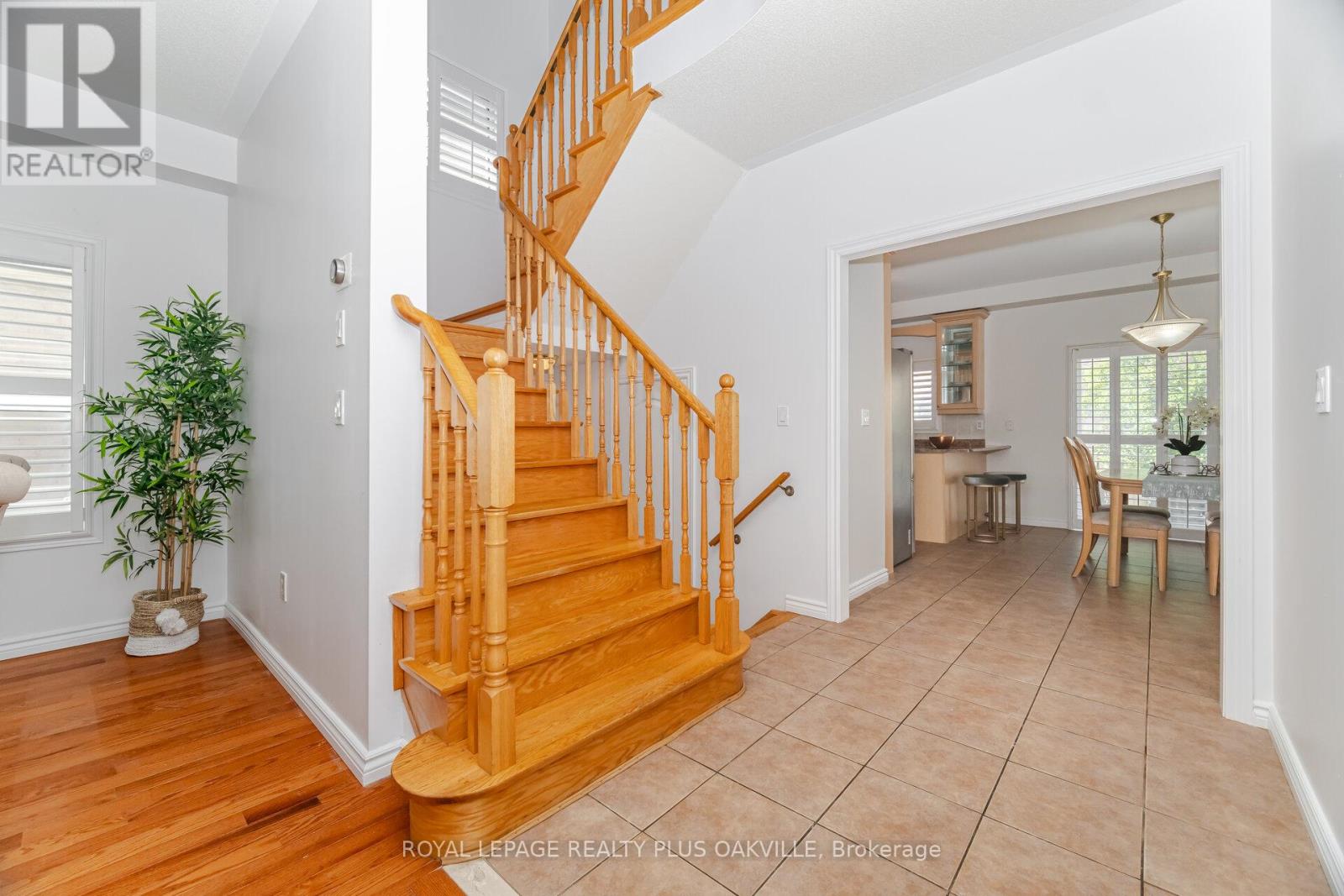 Photo 24 of 110 Earlsbridge Boulevard, Brampton ON